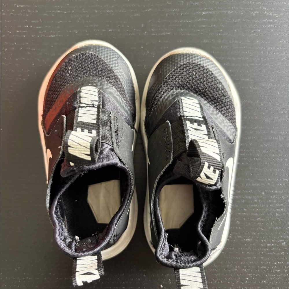 Nike Flex Runner Kids Black and White Sneakers
